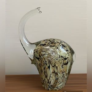 hqt Handblown Art Glass Elephant